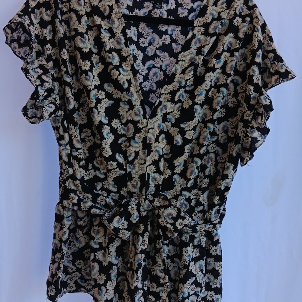 Max Edition Women's Short Sleeved Floral Blouse, Size XL